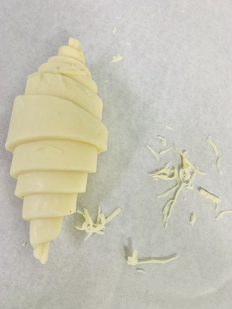 Croissant Cheese raw mini