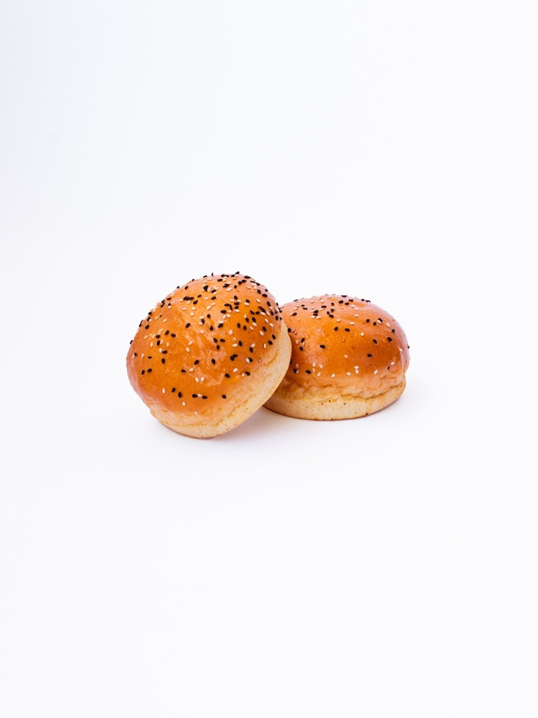 Bun with black and white sesame 90gr (After Baking 85gr)